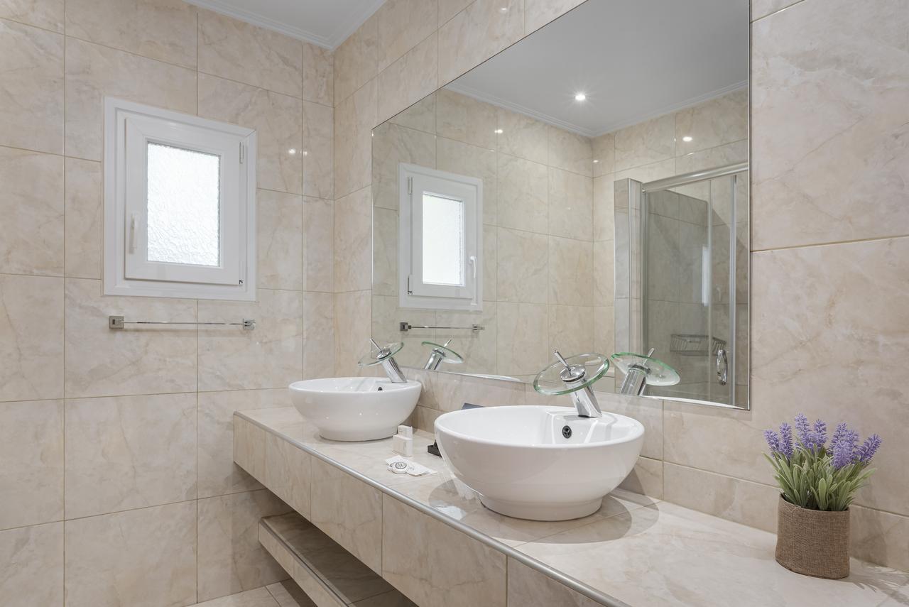 Villa Cosambeli - Bathrooms 1