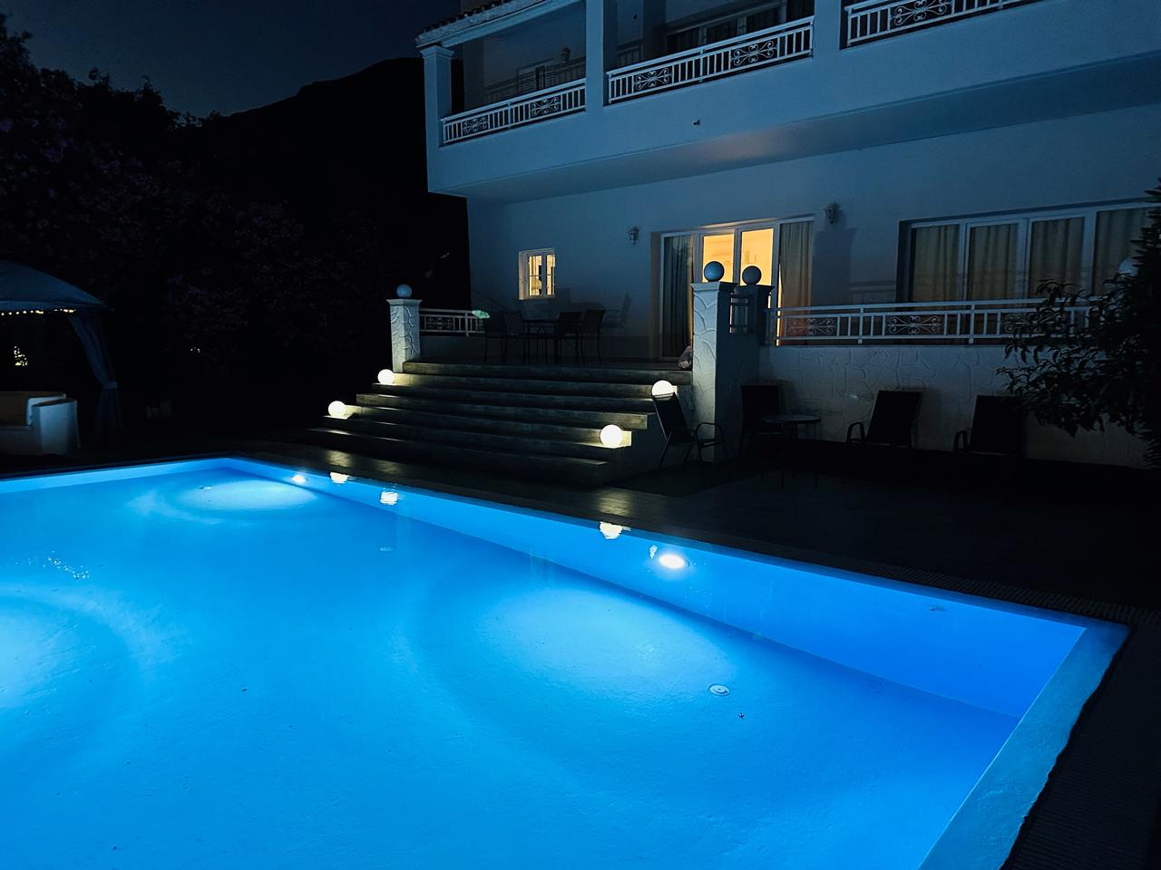 Villa Cosambeli - Pool 8