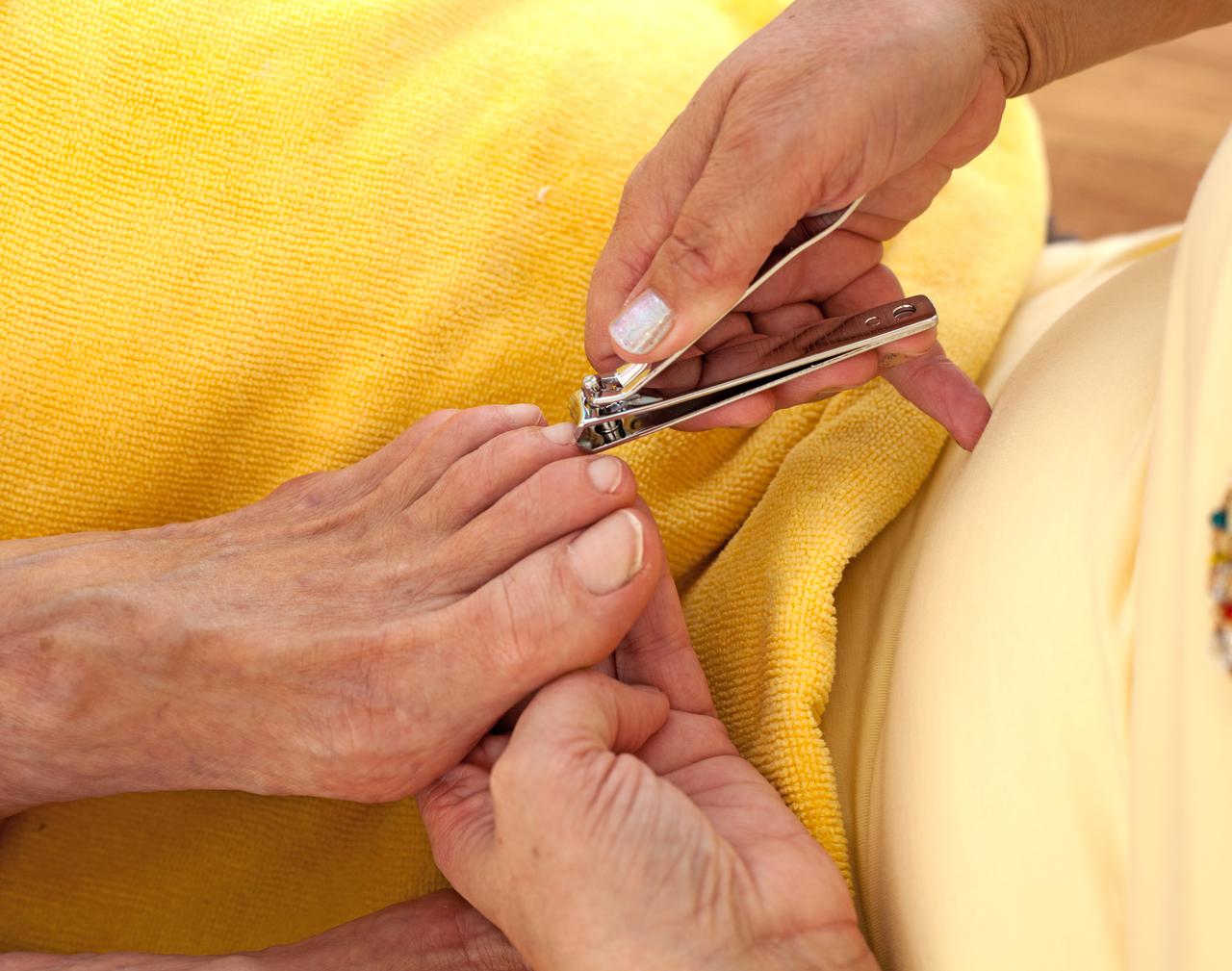 Mobile Pedicure for Elderly Winnipeg Mobile Pedicure for Elderly Winnipeg