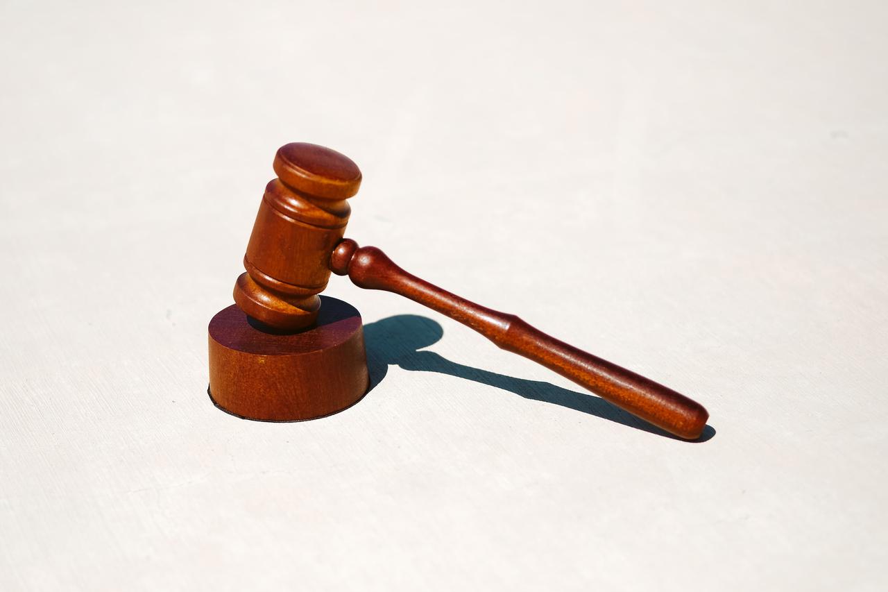 Why Personal Injury Attorneys in Wilmington Settle Cases Out of Court?