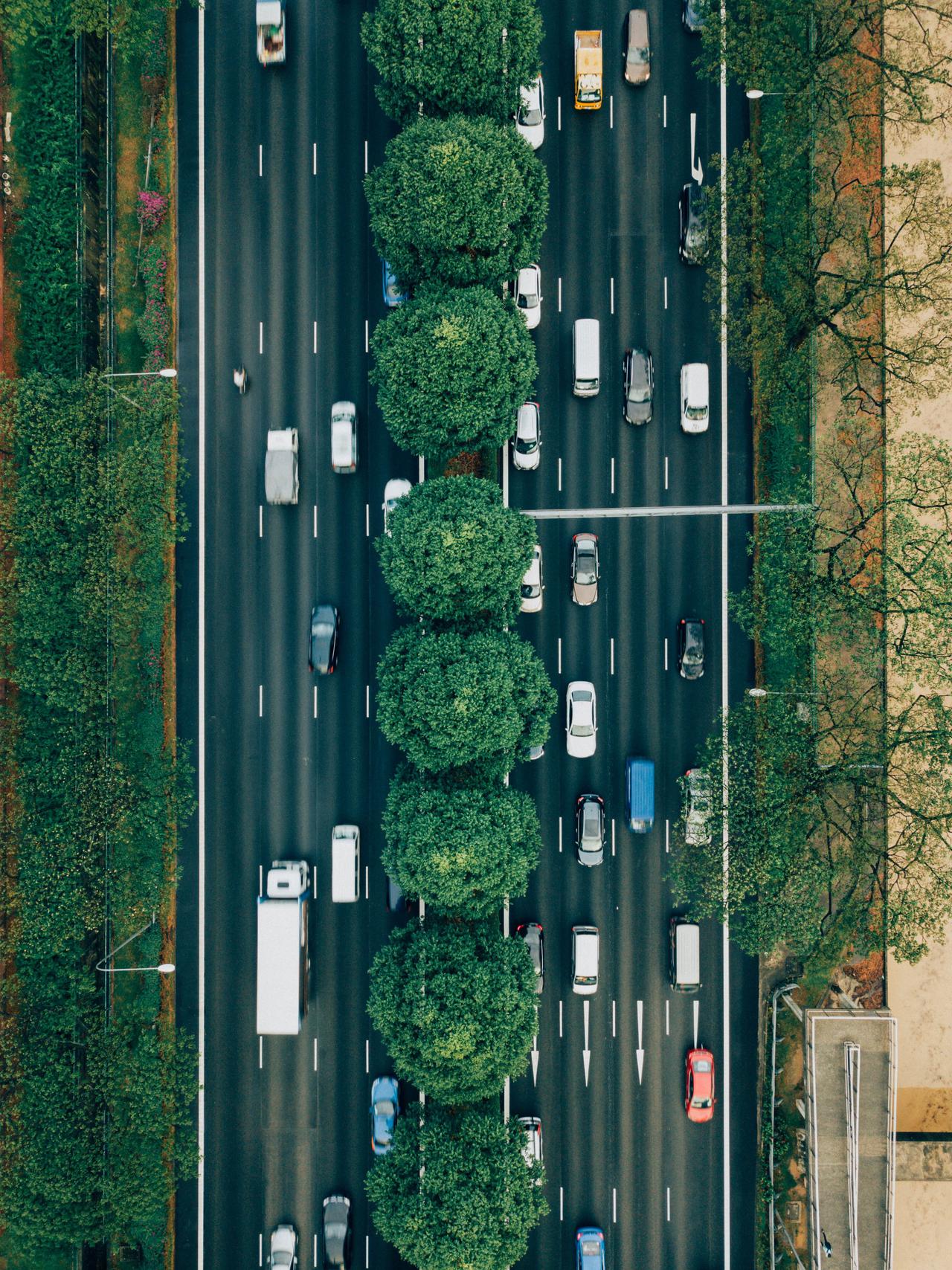 Image of an overhead of a busy roadway where people in car accidents and need to talk to an accident attorney in North Carolina.