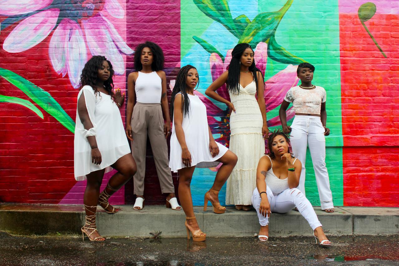 I had the pleasure of shooting this beautiful women in Uptown Minneapolis. The focus of the shoot was for a friend to use for promotional purposes for an organization she works with but also for black women to feel beautiful and empowered in a world that tells them they are worthless.