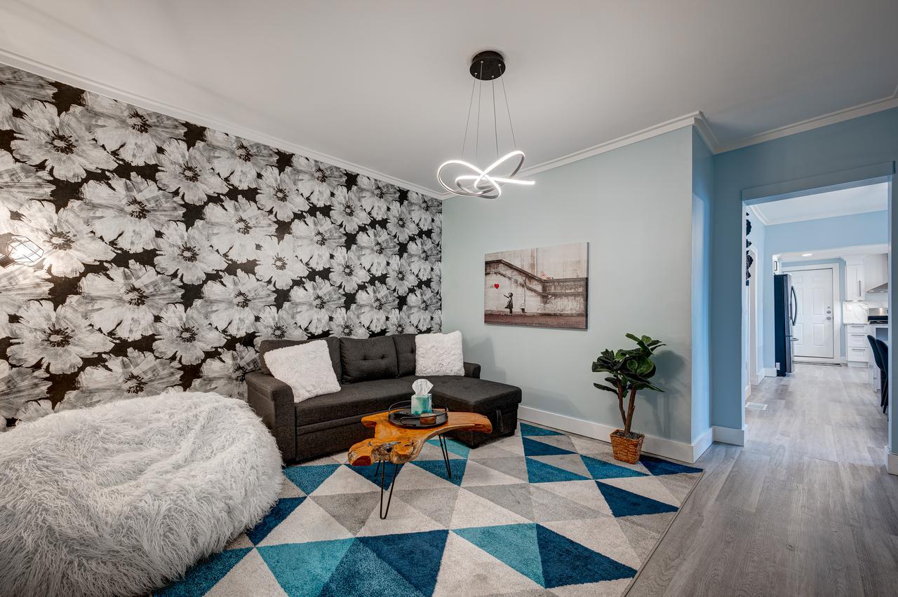 copy of 1861 n hoyne - unit 1r_005.jpg