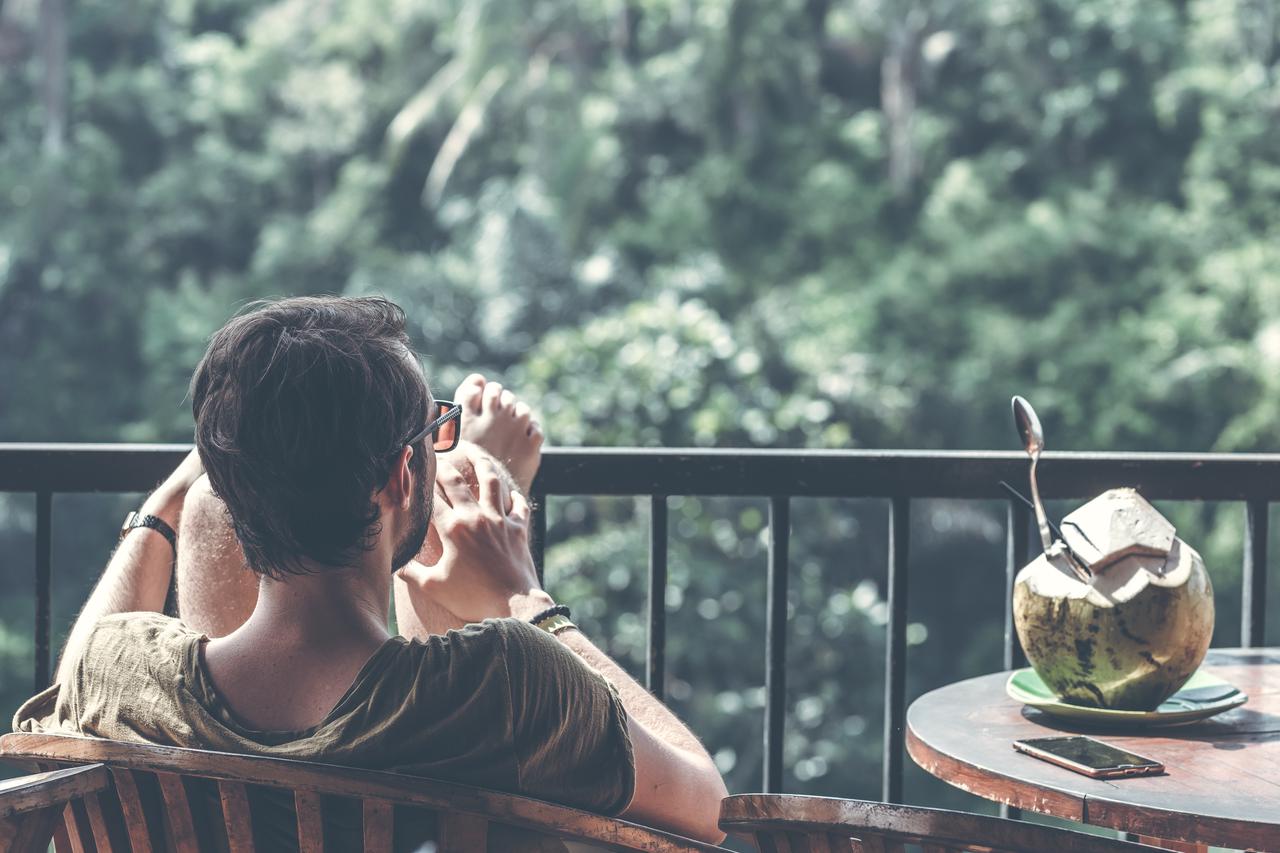 artem-bali-689657-unsplash.jpg