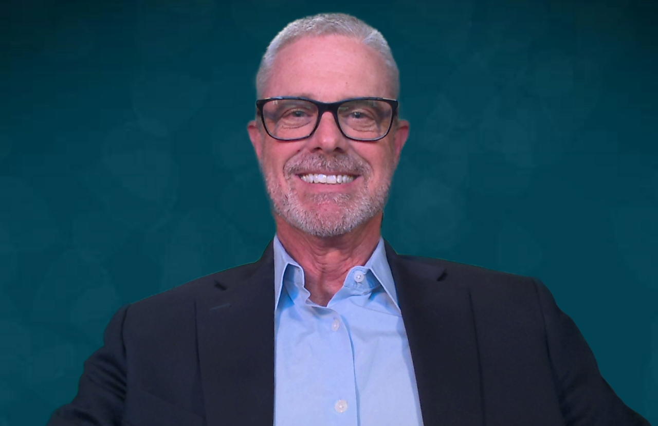 sasser headshot 1.png