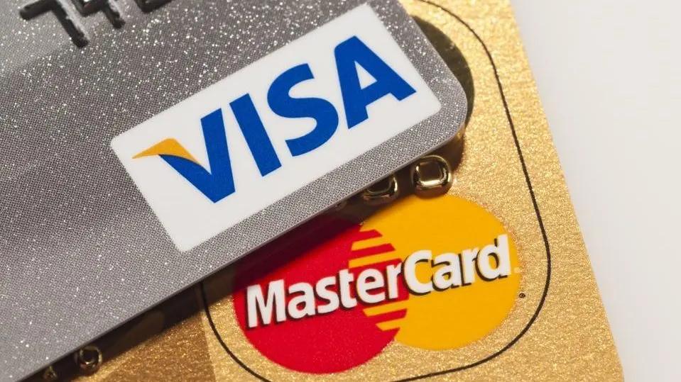 visa-vs.-mastercard_-the-main-differences_img0-e1701167969381.webp