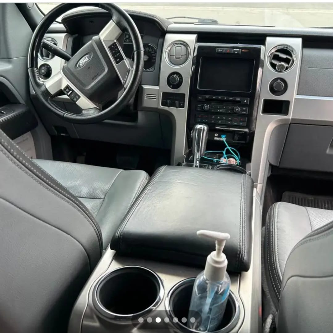 Ford F-150 Platinum dashboard and centre console