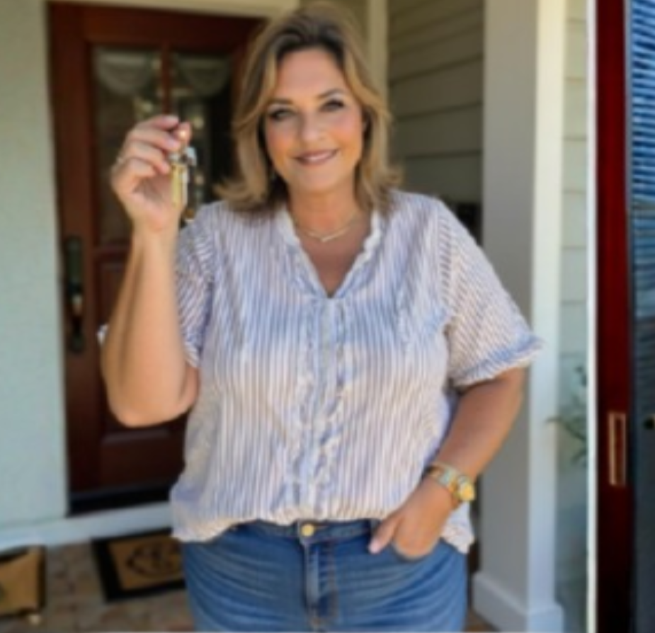 Successful home closing with Melodie Lincavage, Kentucky Realtor, guiding clients through closing day in Central Kentucky