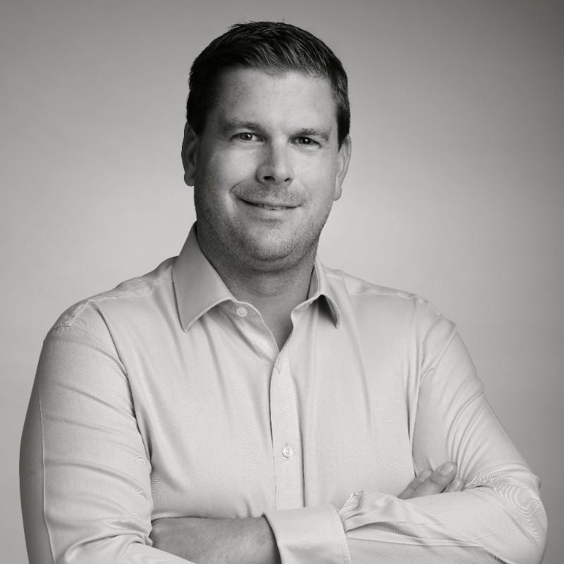 stefan schwab_headshot.jpg