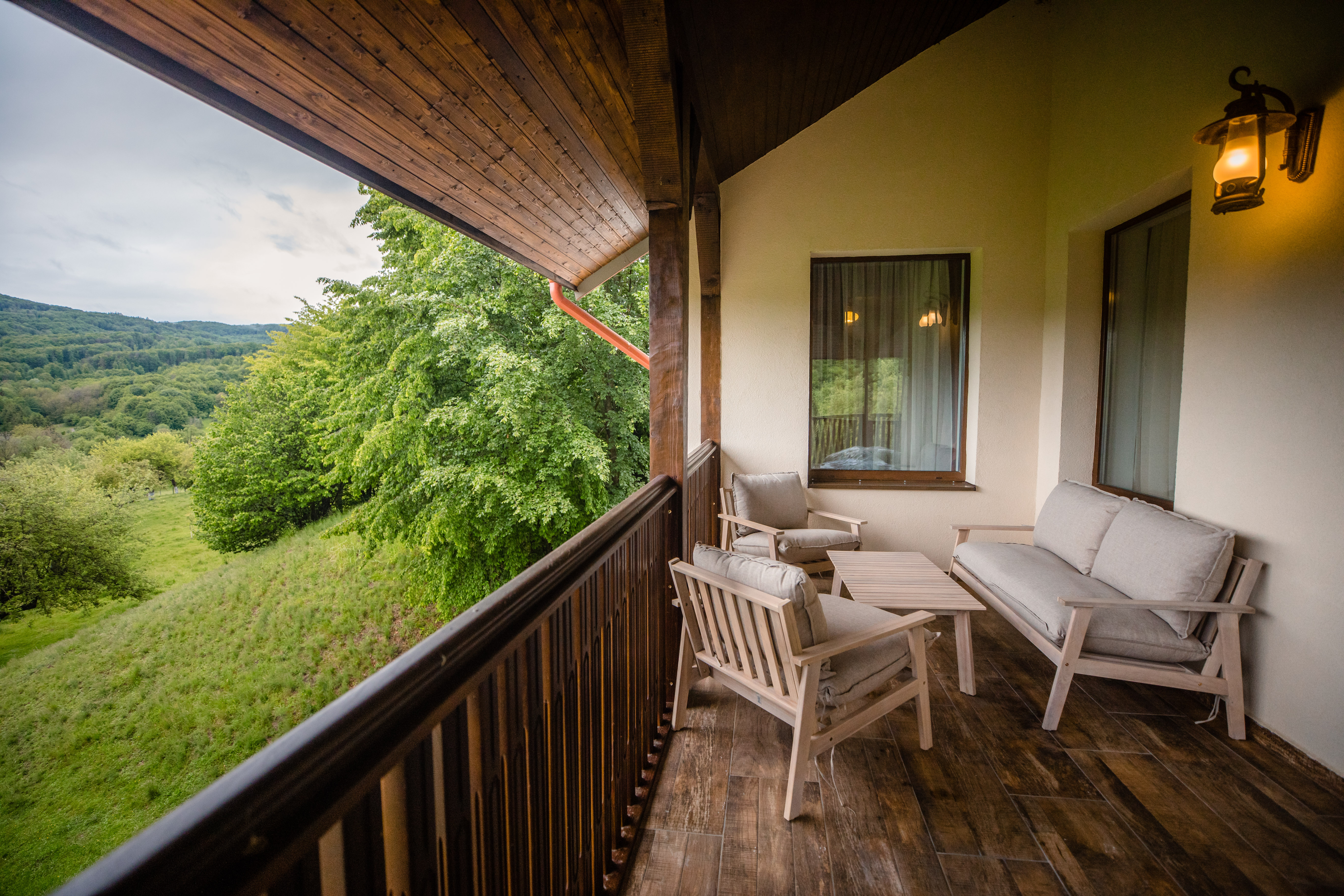 Telefon vintage decorativ Conacul Sofra