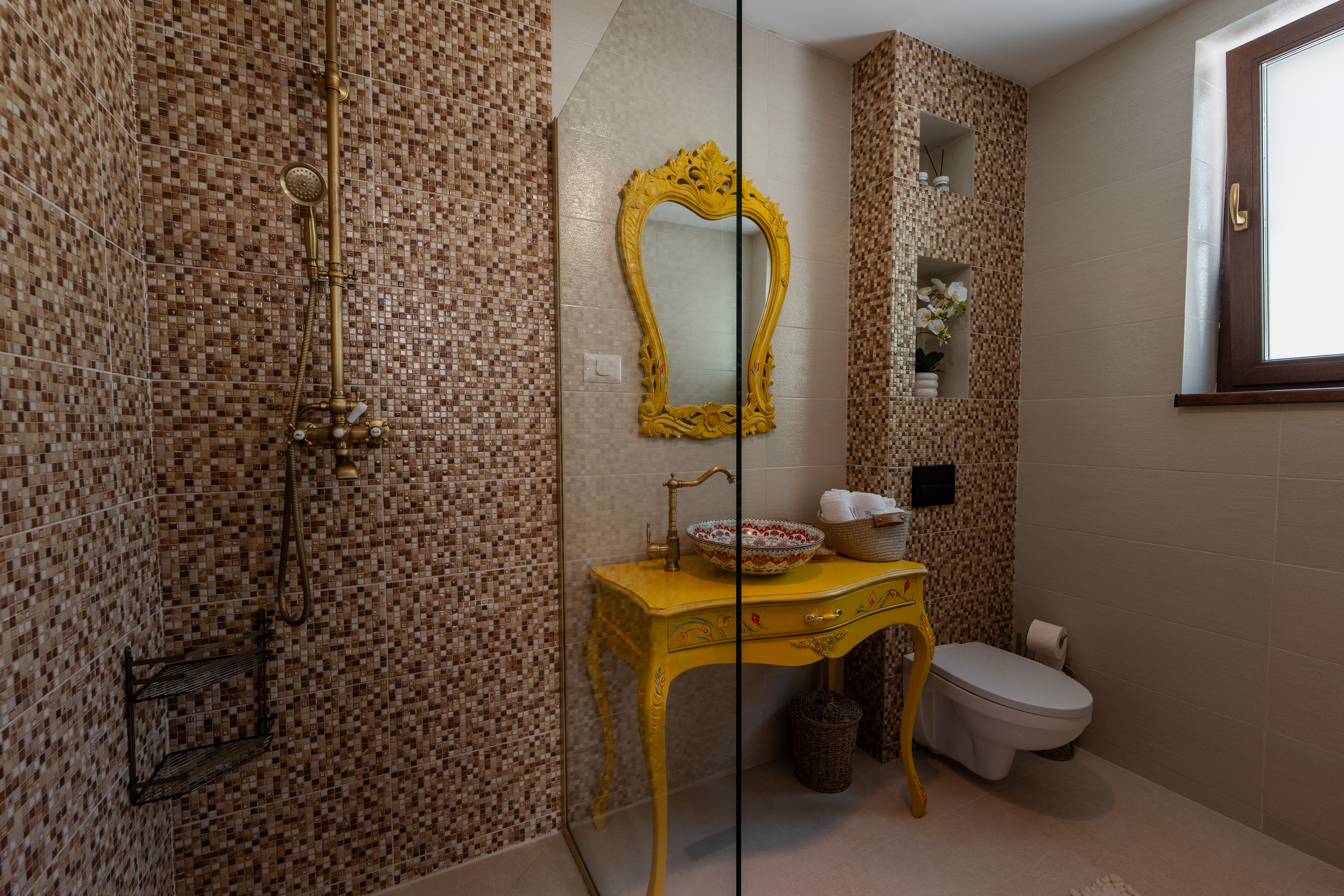 Baie cameră triplă Conacul Sofra