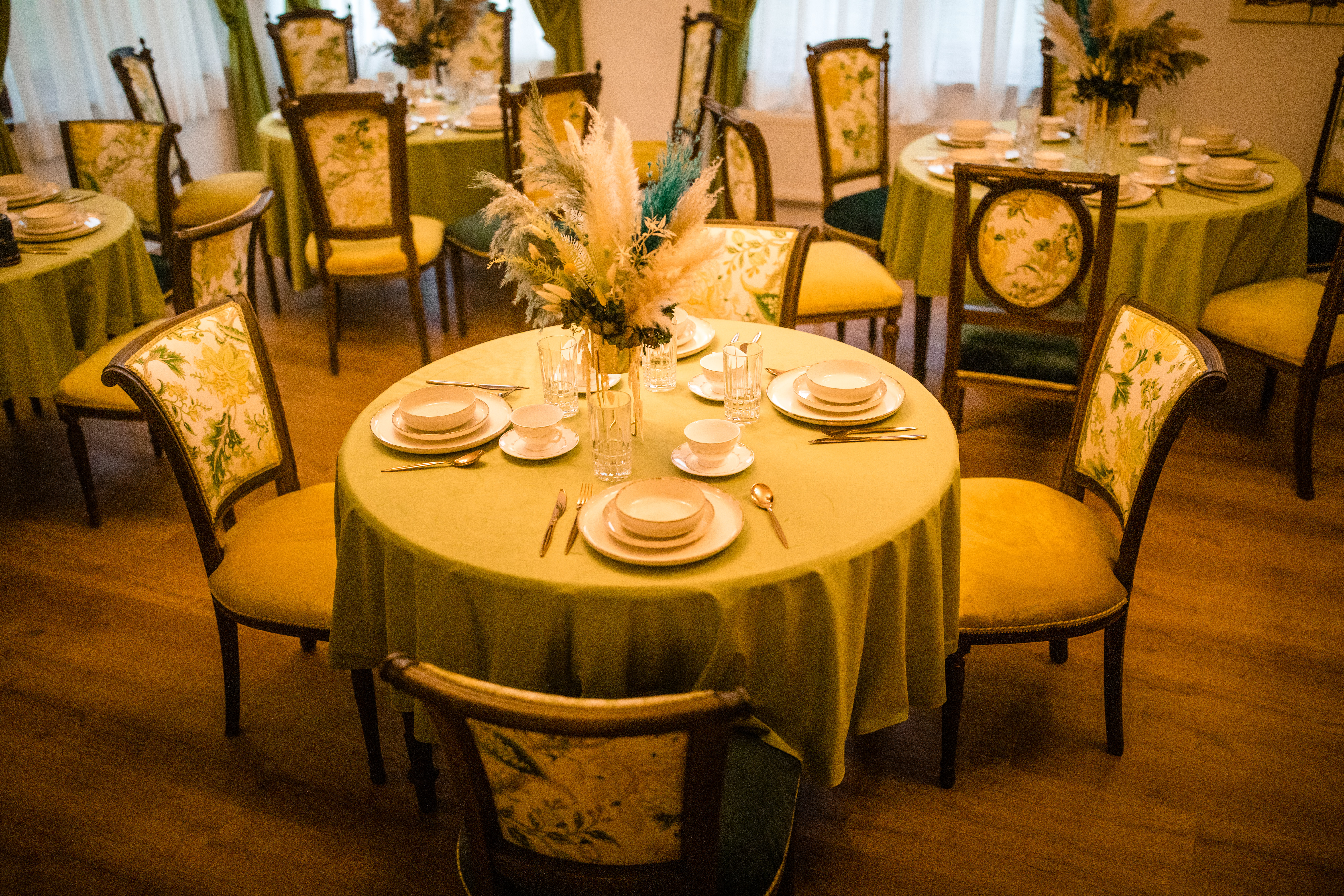 Texturi și finisaje interioare