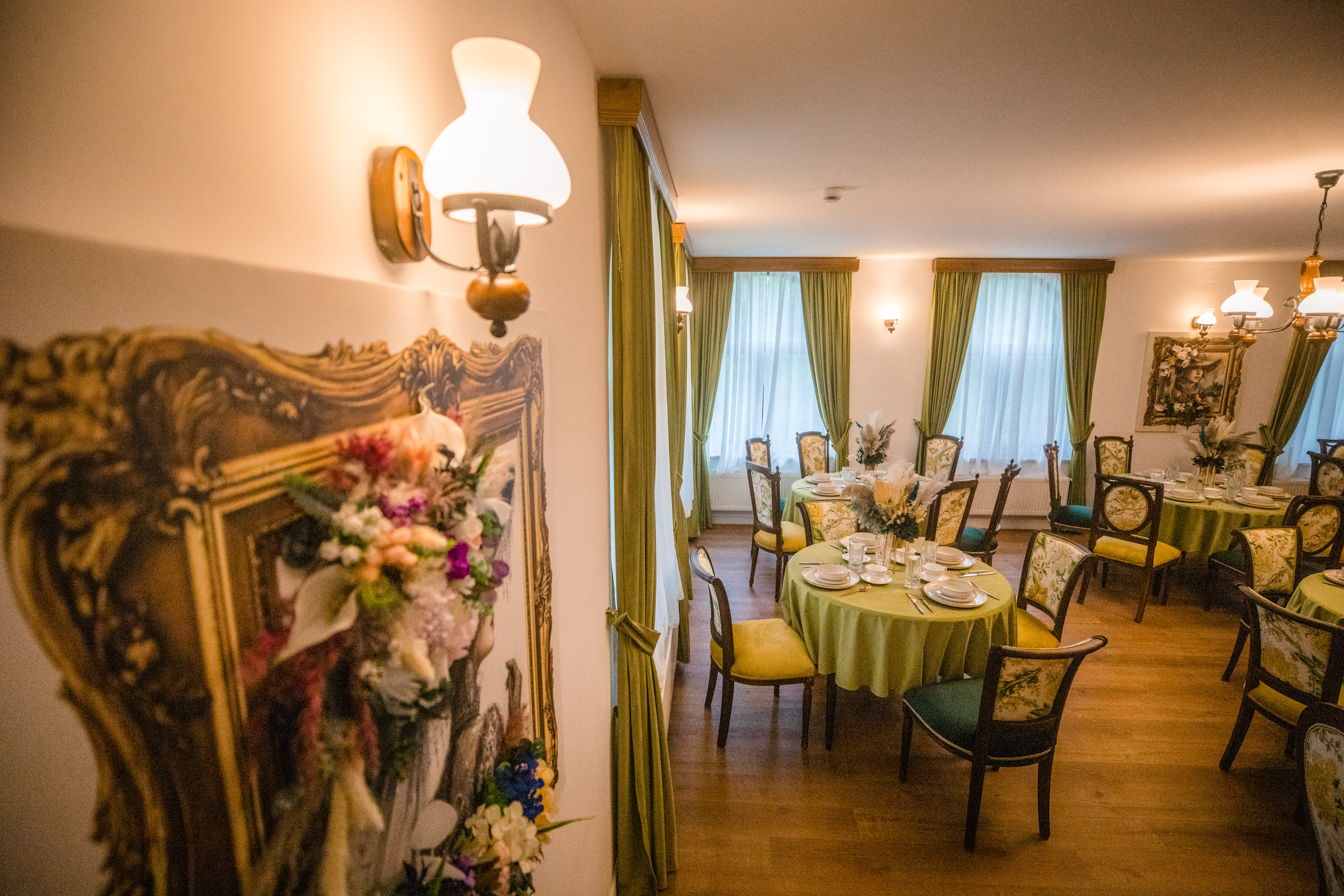 Accente decorative cu lumină caldă