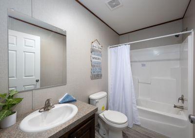 bathroom 1.jpg