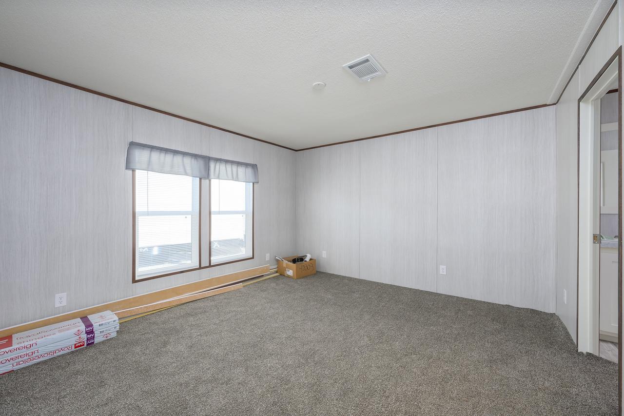 master bedroom 1.jpg
