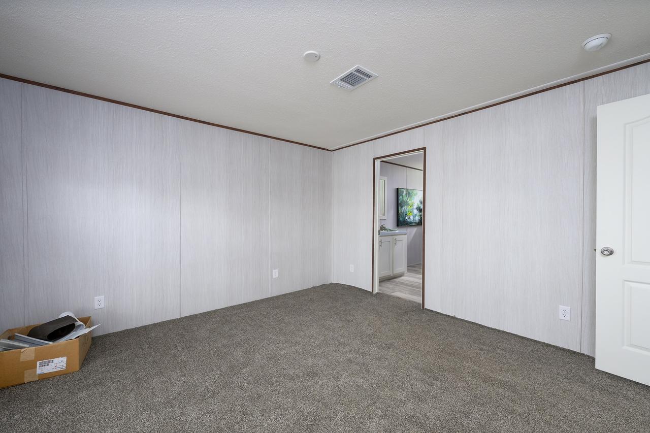 master bedroom 2.jpg