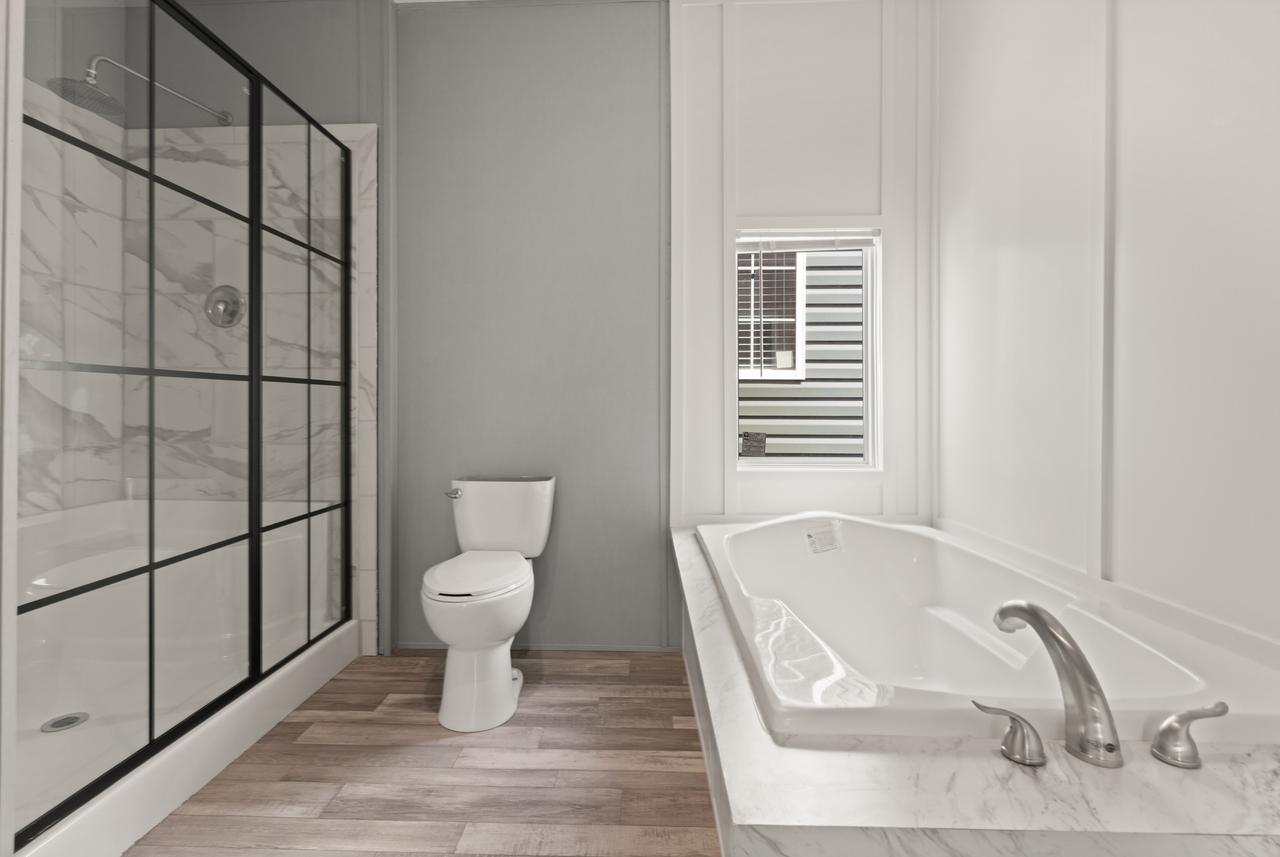 master bathroom 3.jpg