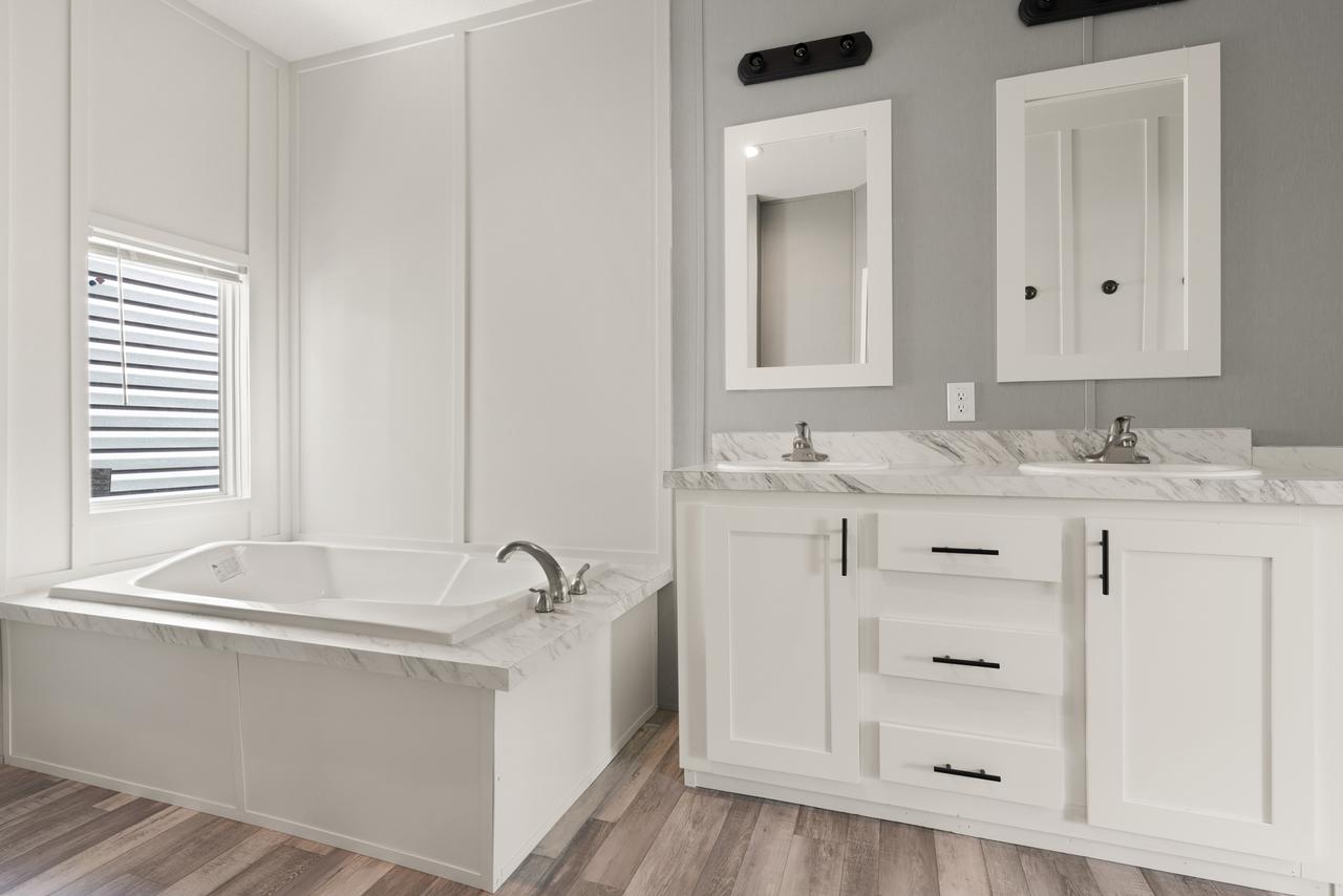 master bathroom 2.jpg