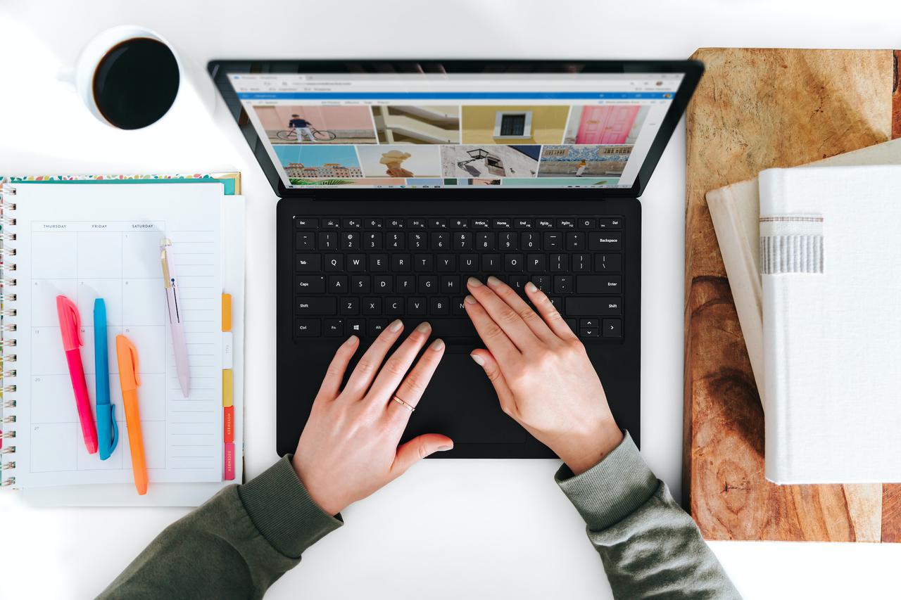 Microsoft Surface Laptop 3 in black 
Shot by: Tyler Nix