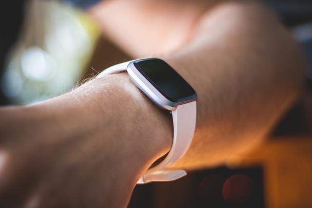 Why wearable technology like fit watches is so popular