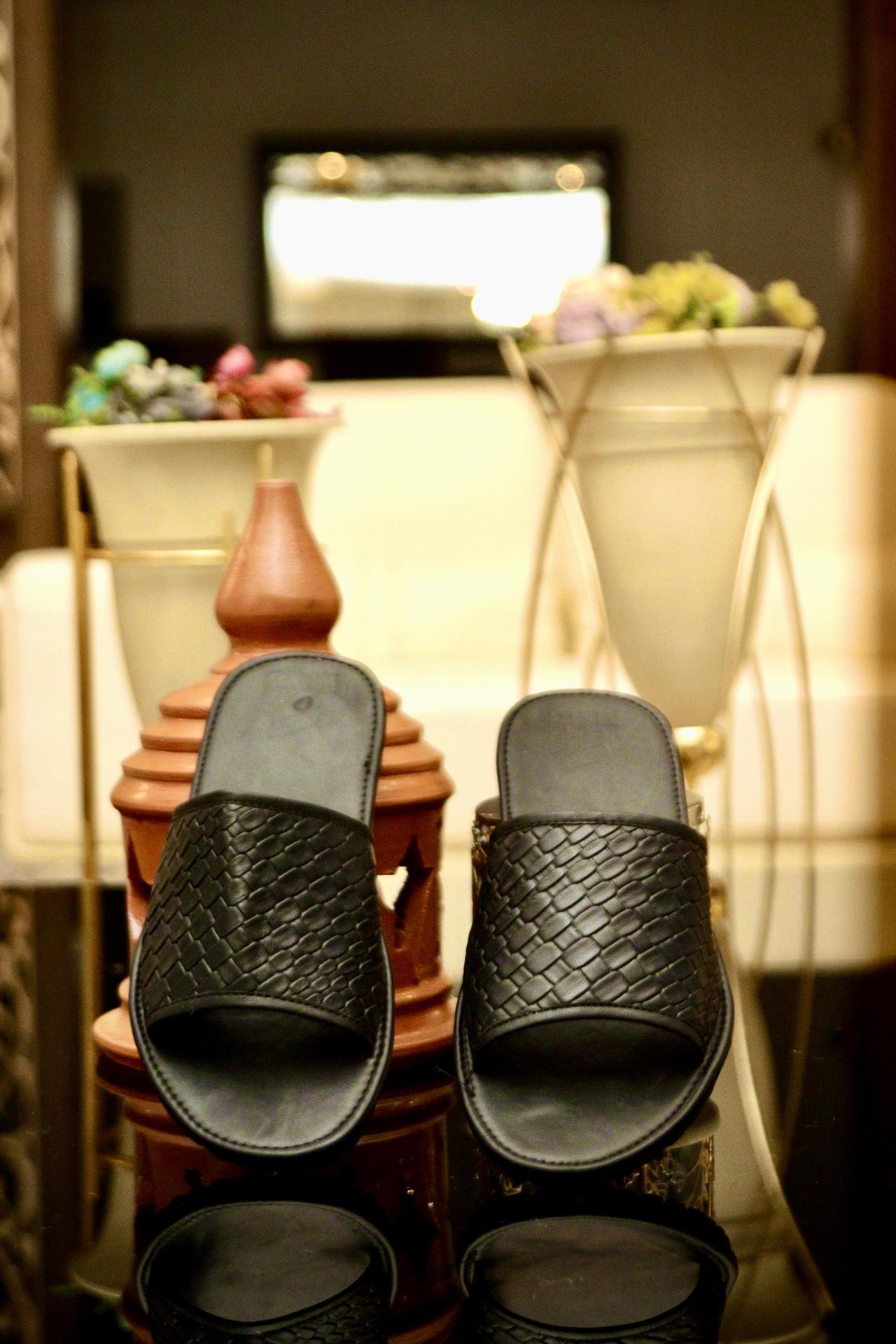 Arewa Vibe | MMD Designs | Slides | Leather Shoe | UAE | Abu Dhabi