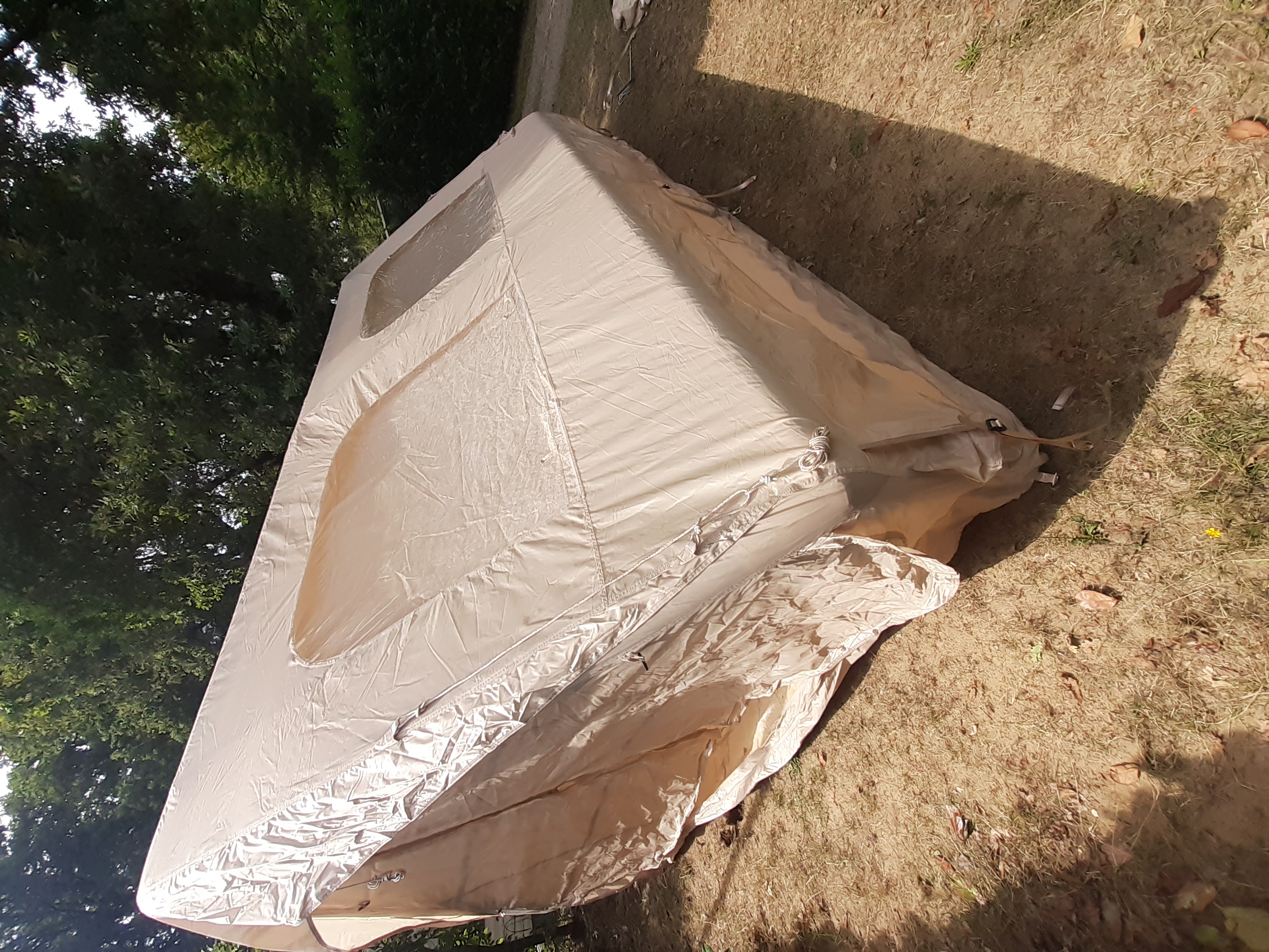 Glamping tent camping - professioneel opgezet met comfort bedding
