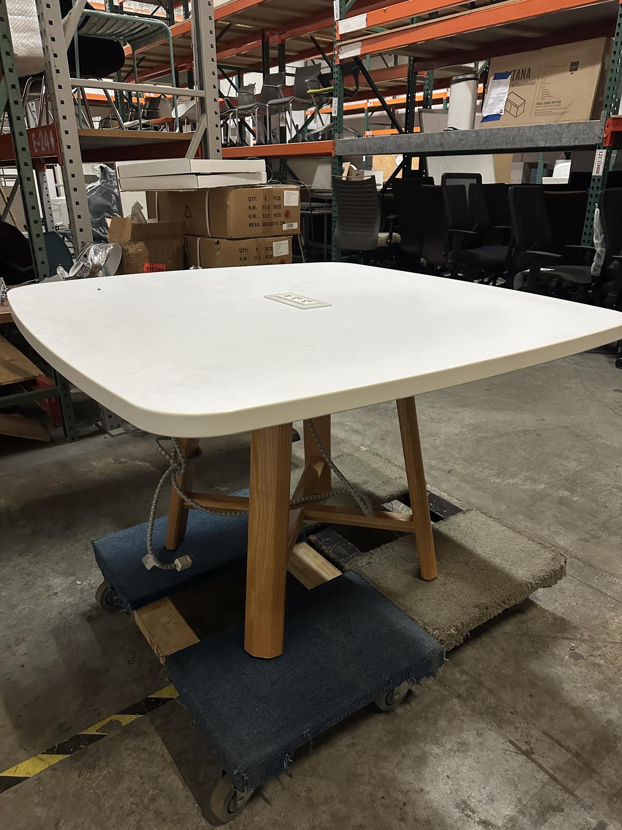 !!bernhardt - 42x42x26  $560.jpg