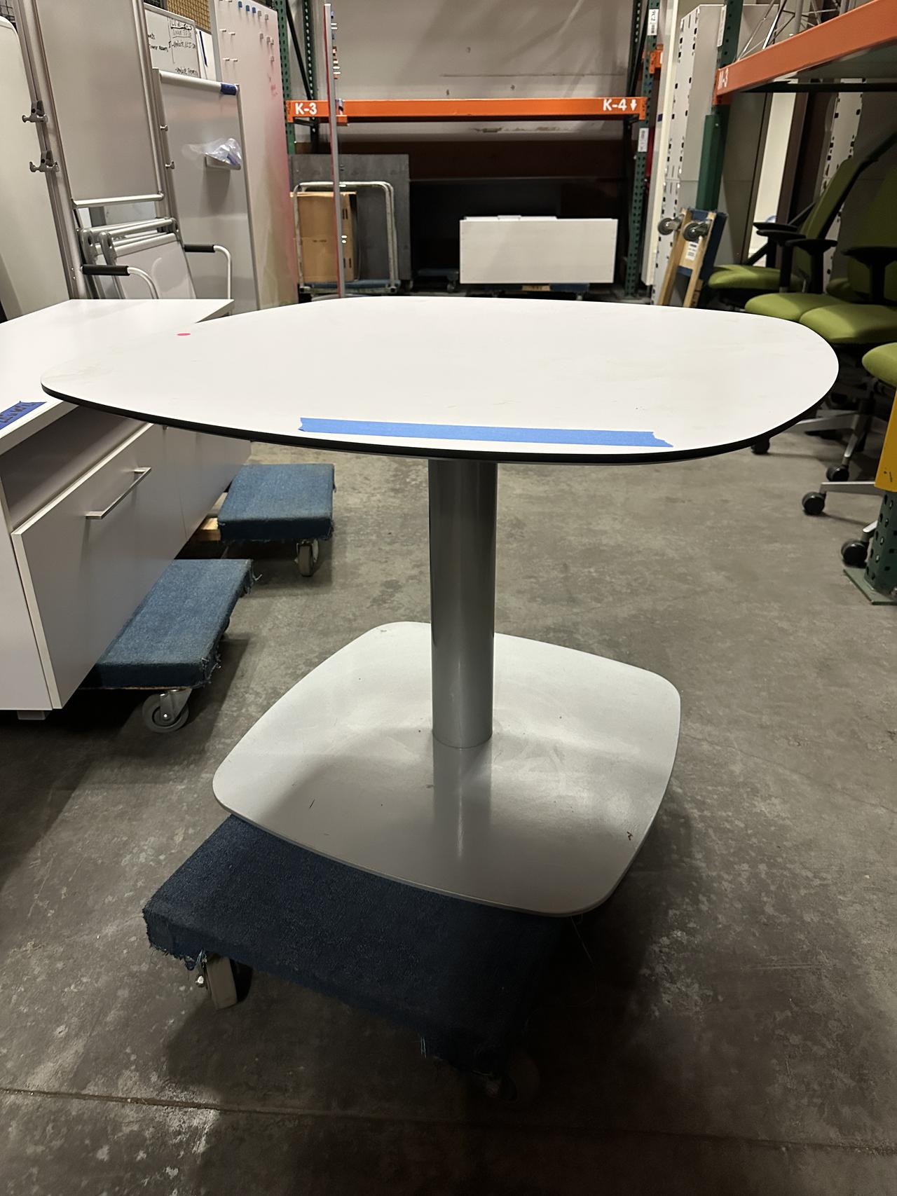 !!coalesse - 36x36x25 - $280.jpg