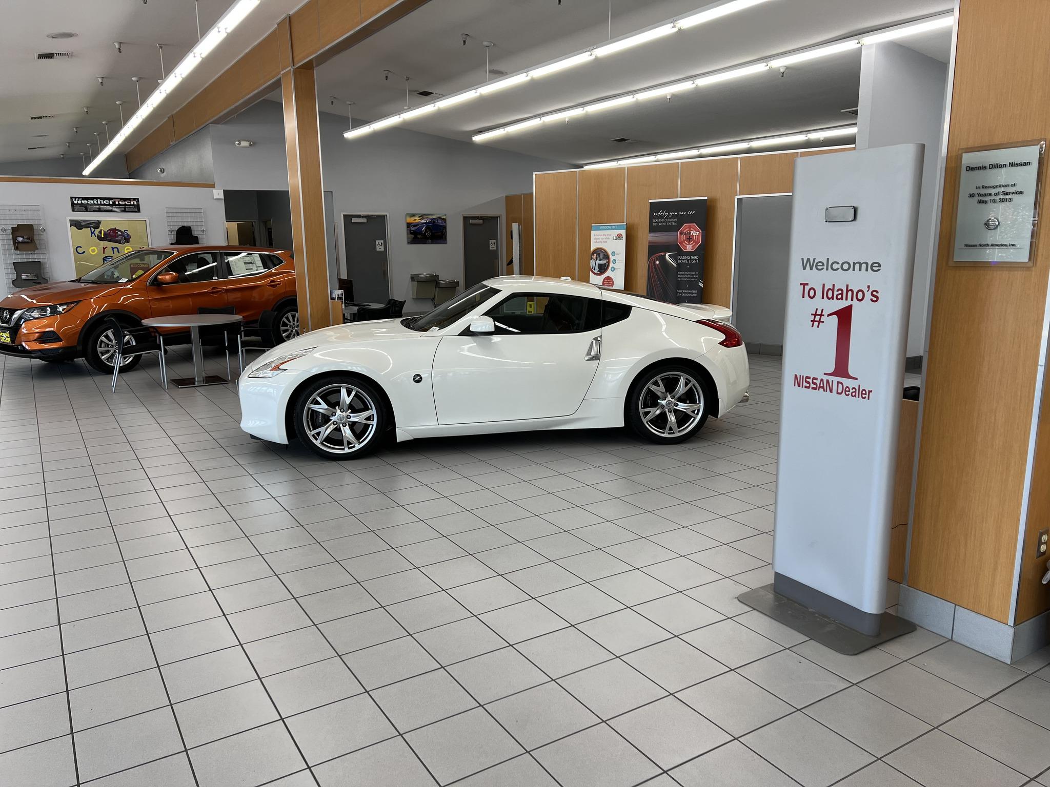 used car dealer 7.jpeg