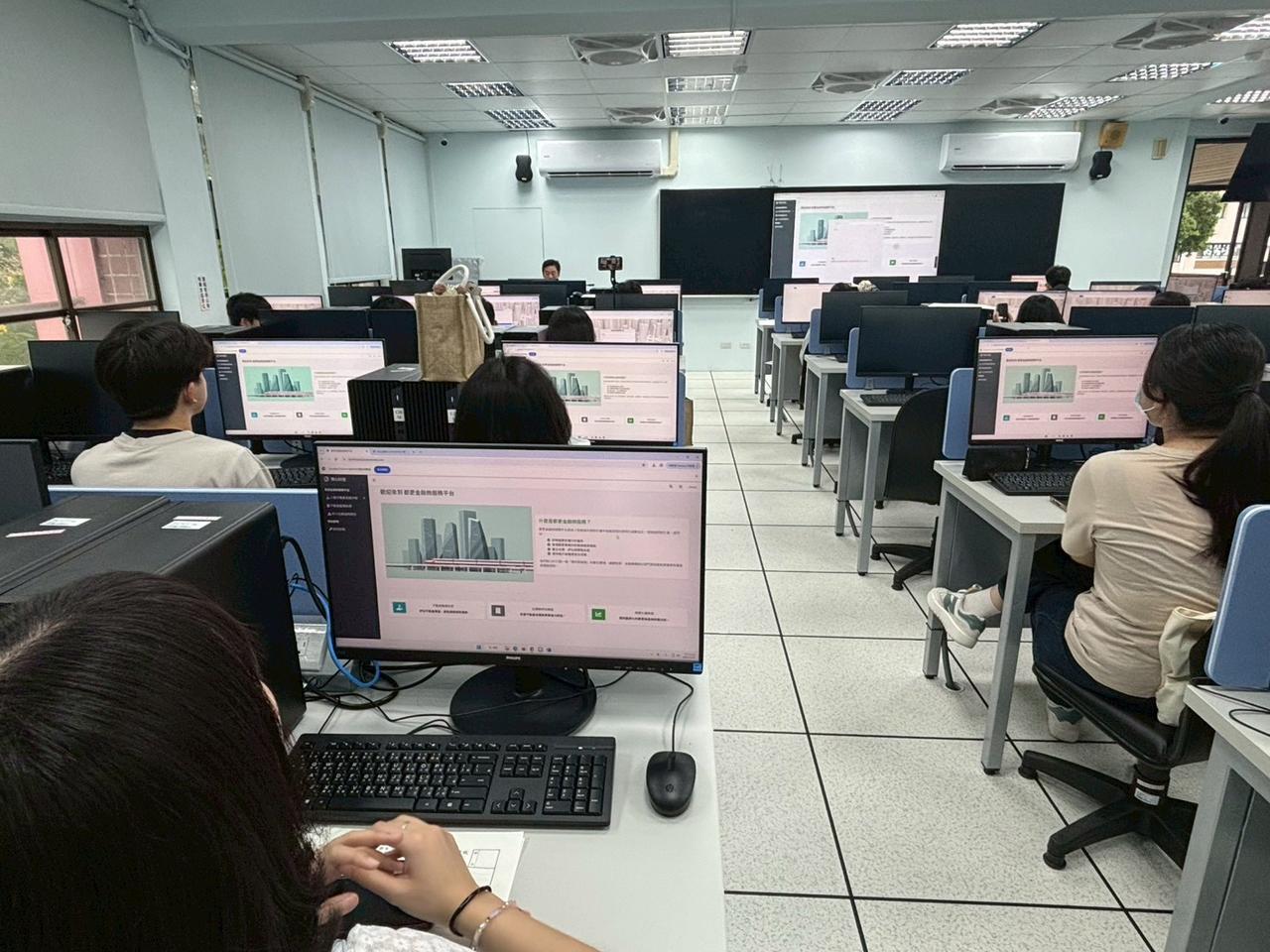 line_album_20251112_251114_1.jpg 的副本.jpg