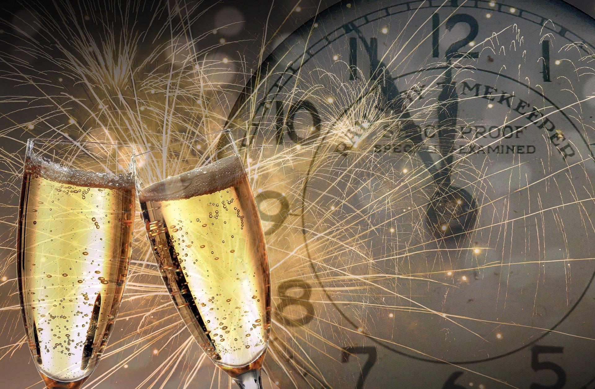 new-years-eve-3891889_1920.jpg