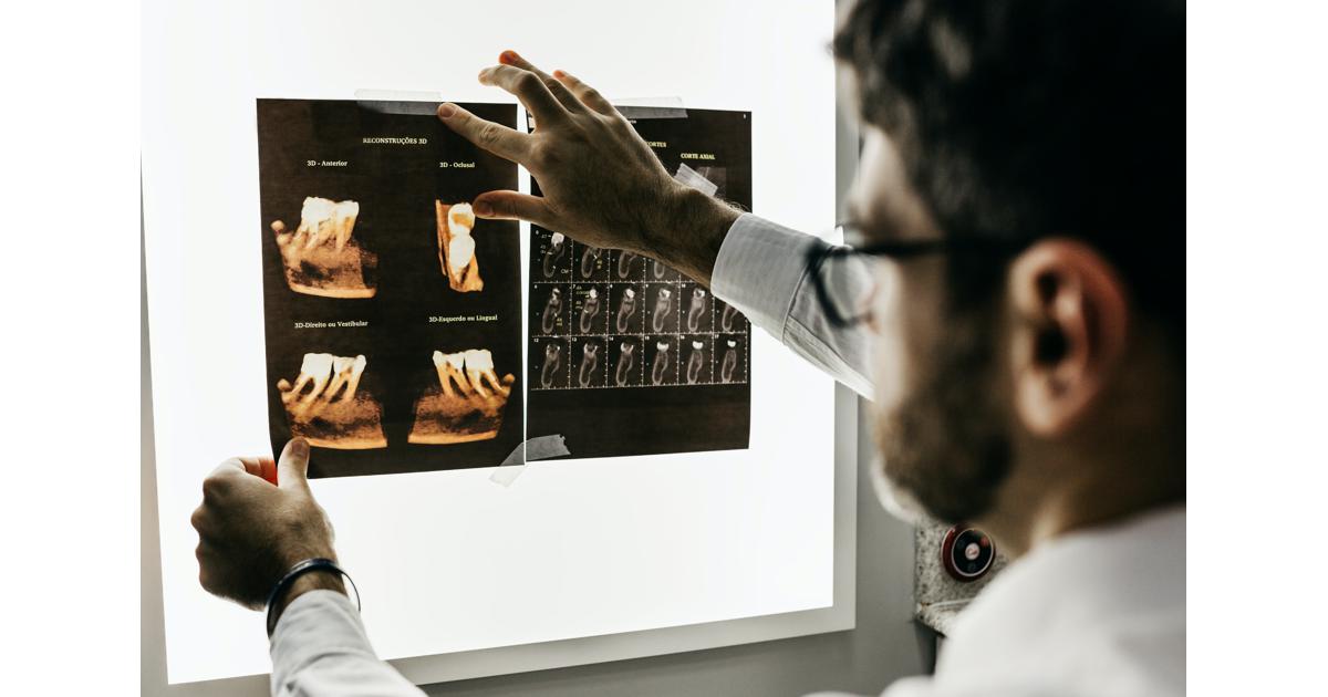 Reasons to Enroll in Dental Hygiene Laser Training Courses