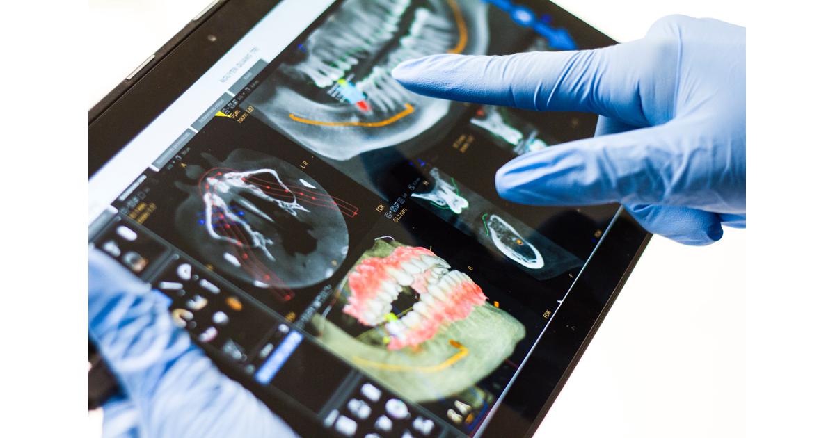 How can dental hygienists use dental laser training to advance their