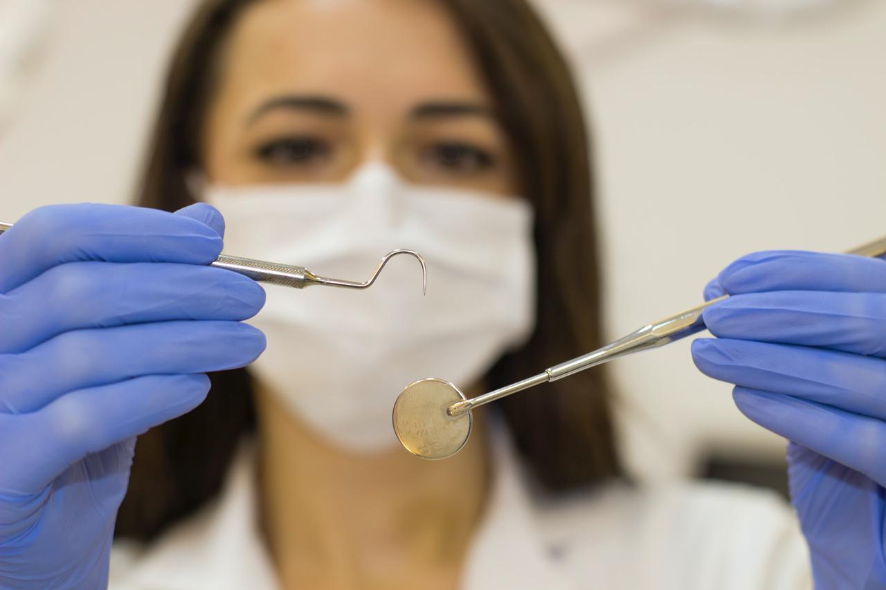 Dental hygienist requirements in Canada often feel like a science of their own, so we're here to break things down!