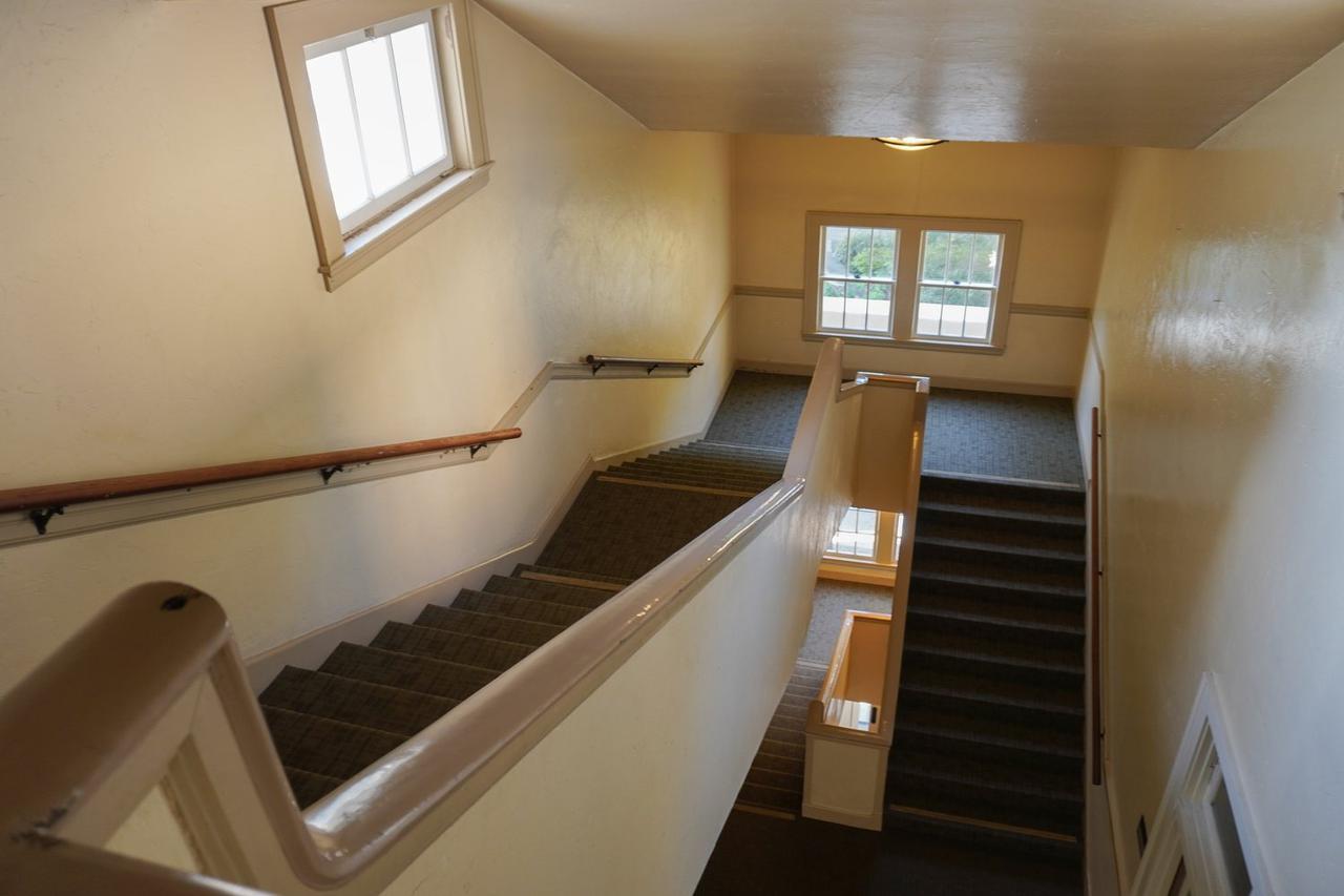 stairs+to+center+for+undergrad+excellence+photo+by+simrah+ahmad.jpg