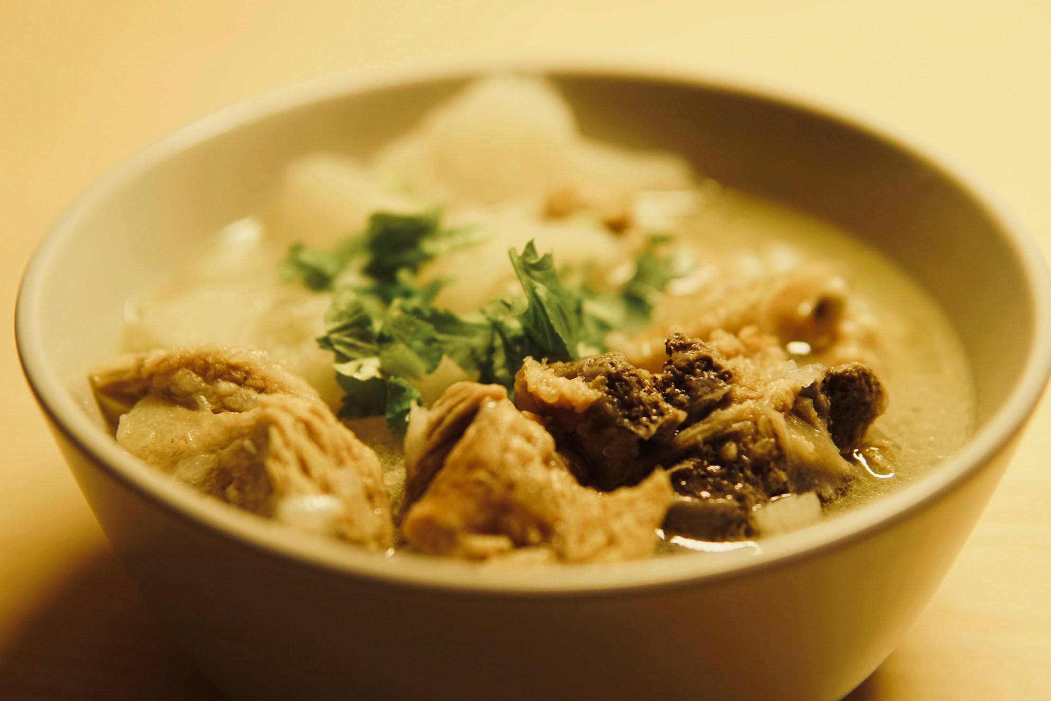 Winter solstice falls on the shortest day of a year in the Northern Hemisphere and marks the arrival of cold winter.
On this day, people in southern China usually eat sweet dumplings (汤圆) while northern people eat dumplings (饺子). 
In Sichuan, it’s custom to have mutton soup.