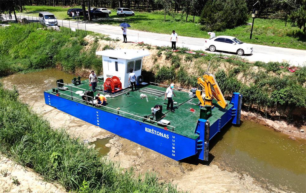 dredger03.jpg