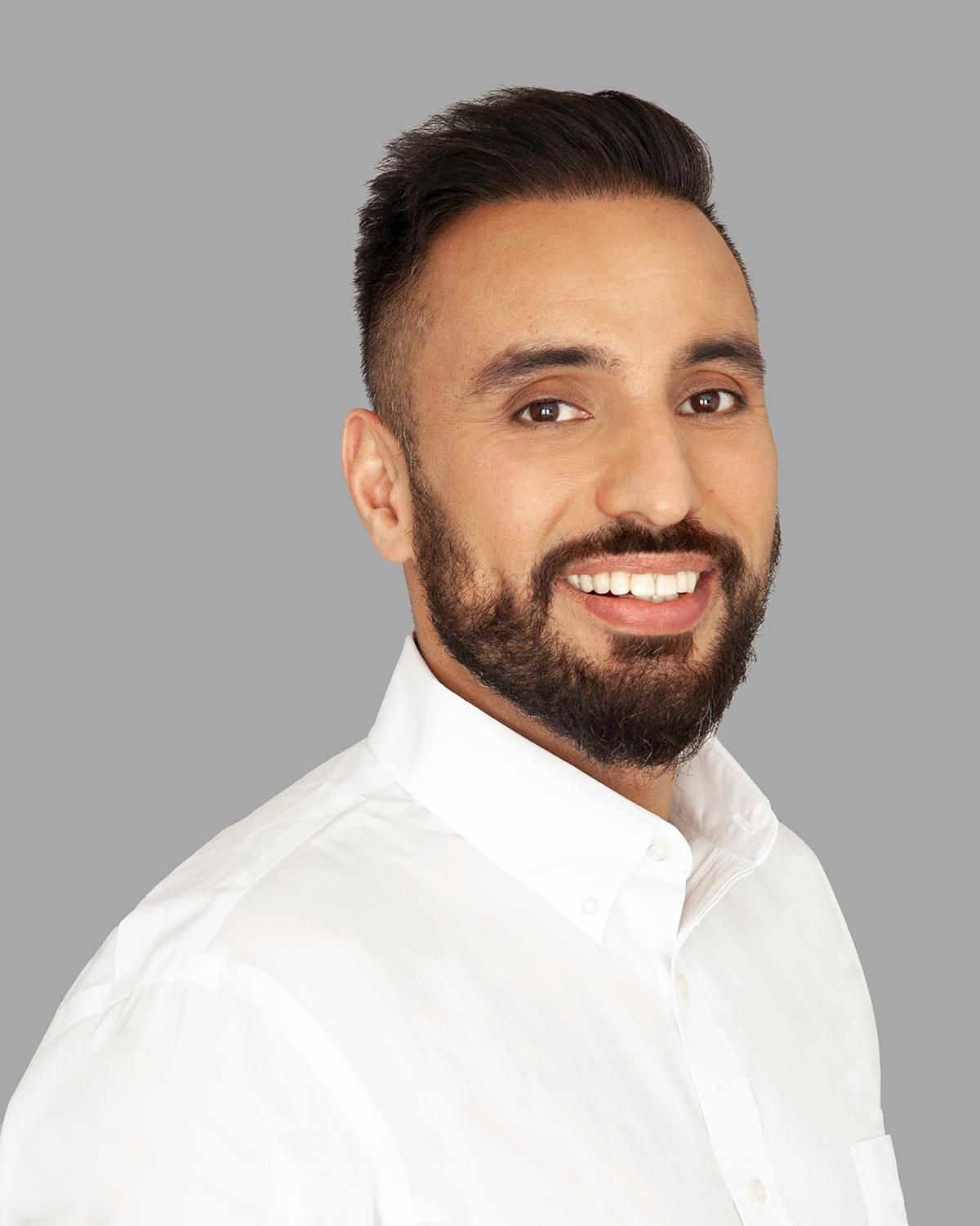 gurmeet headshot.jpg