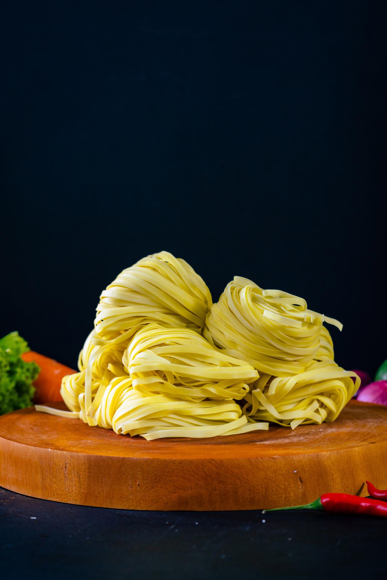mee chom huy 1.jpg