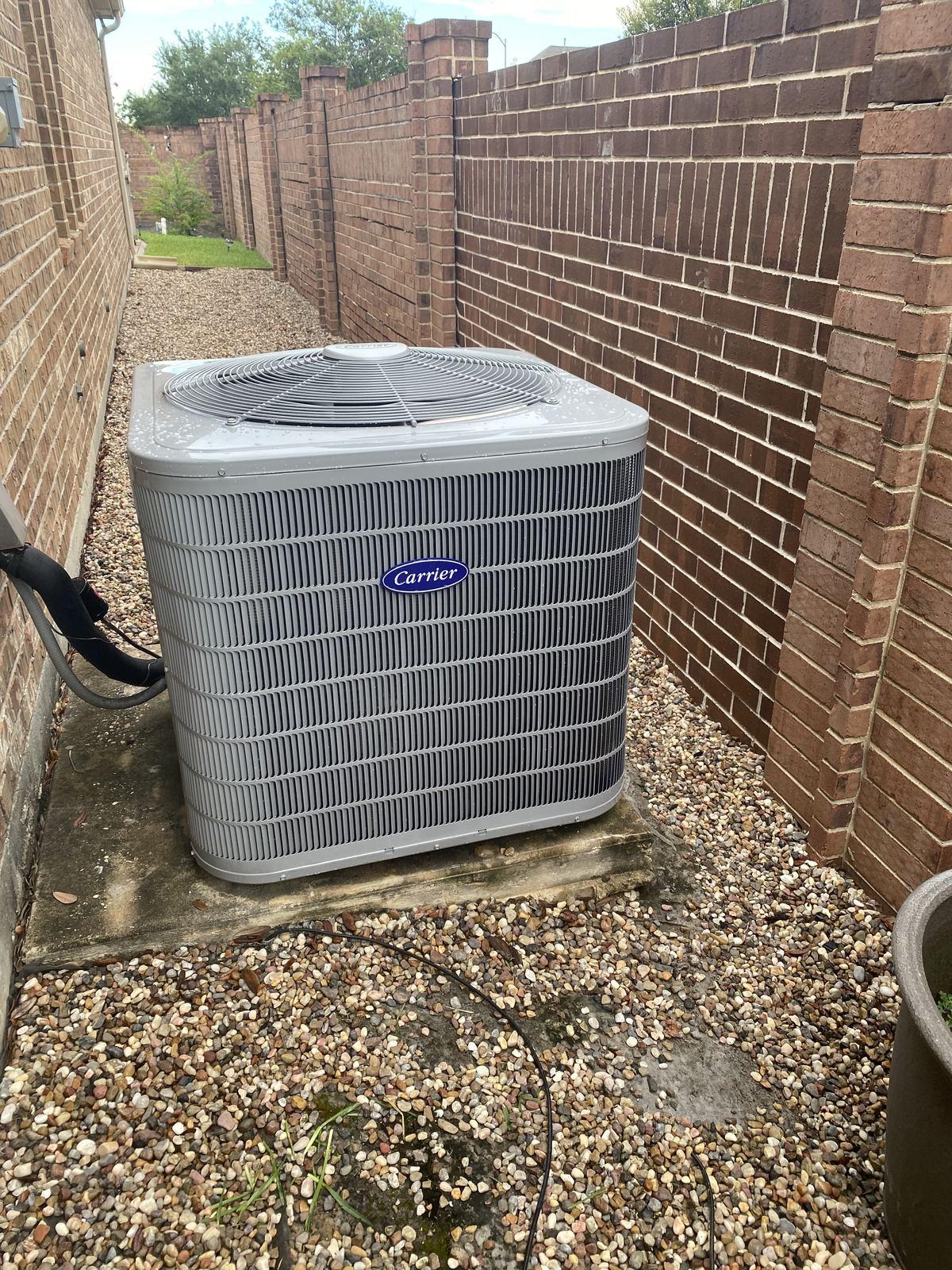 Carrier Comfort 26SCA5 outdoor condenser fully installed