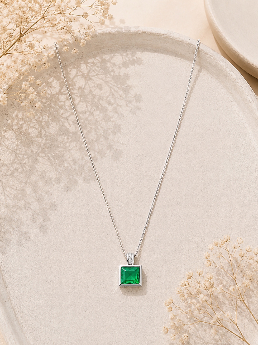 Κολιέ Lumen Emerald Path – Αφθονία & Νέα Ξεκινήματα