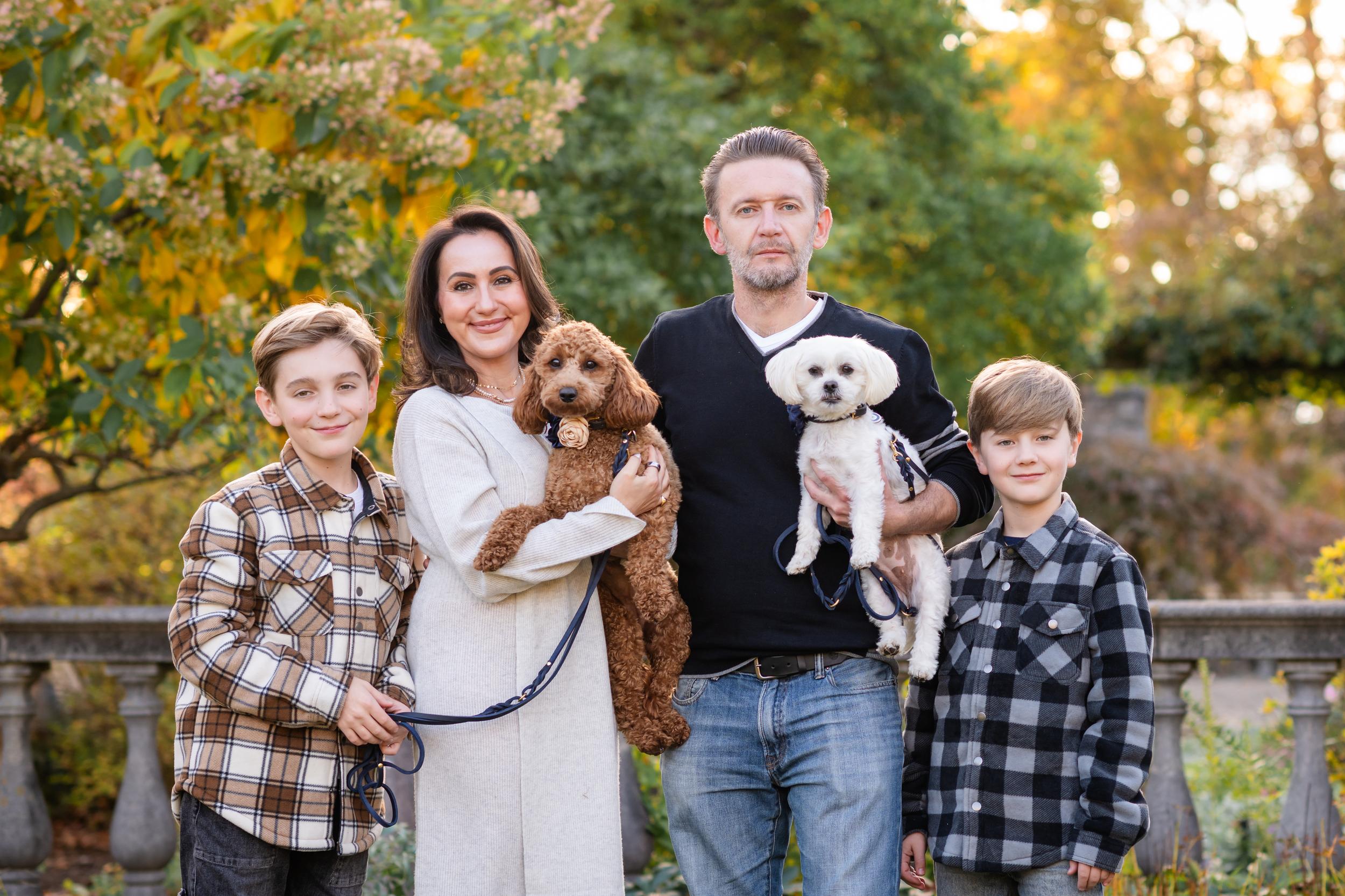 inessa-makdulina-nyzio-dietitian-stamford-ct-with-family.jpg