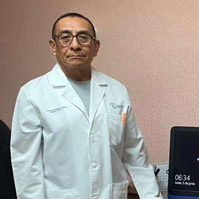 Dr. Moisés Axholua Méndez Fierro