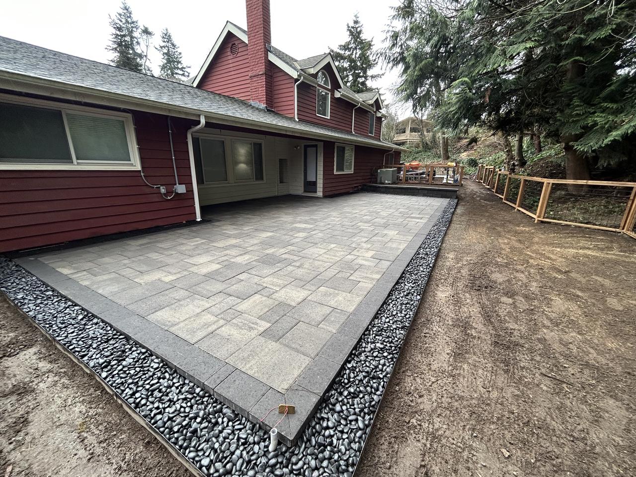 decks&outdoors00025.jpeg