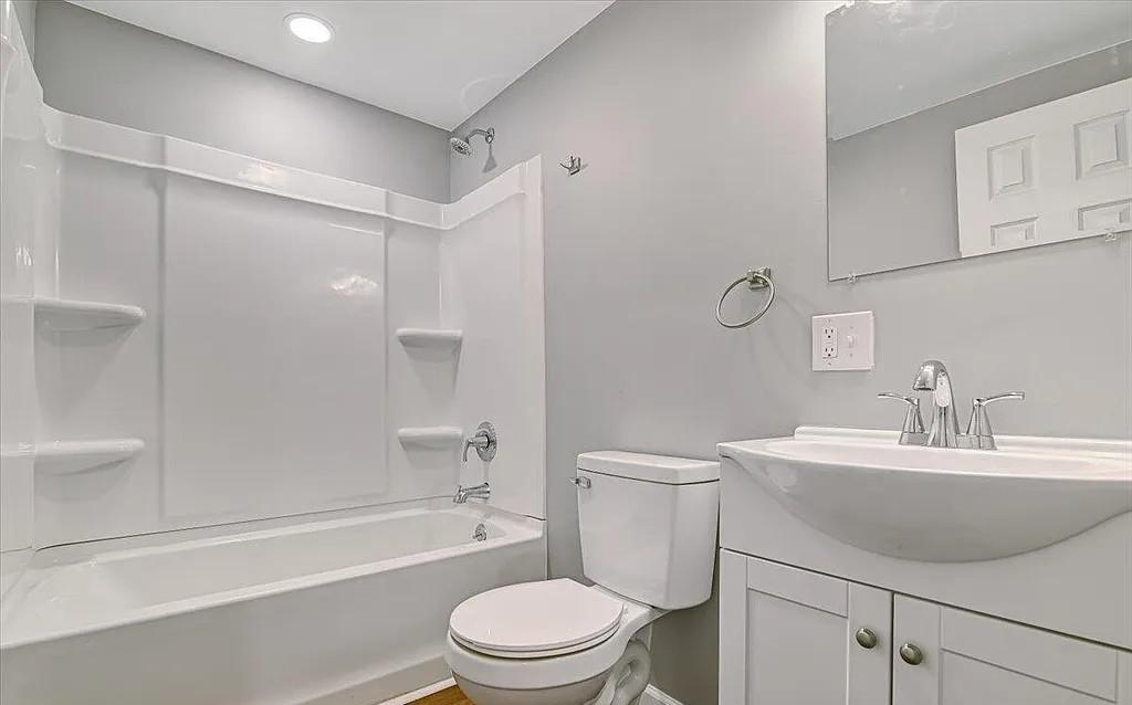 wedge bathroom cropped.jpg
