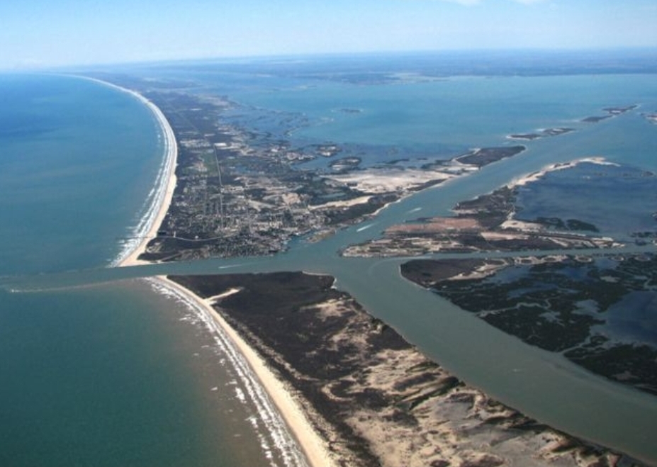 Mustang Island Texas coastline with vacation properties