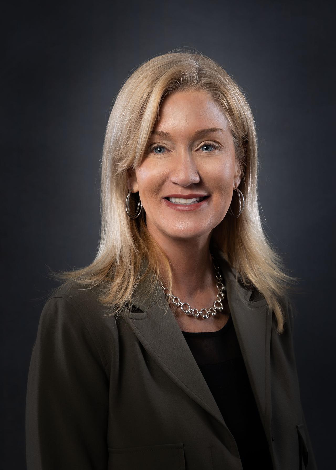 ann volz headshot.jpg