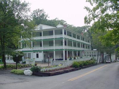 main_house_capon_springs_wv_2004.jpg