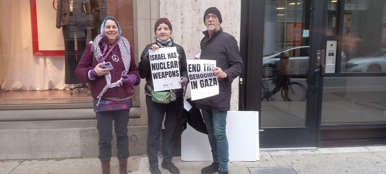 israel bonds action - 1.jpg