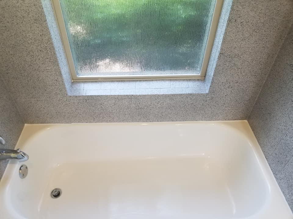 Affordable Refinishing New Finish Tub and Counter Dallas